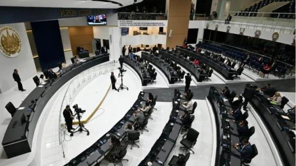 El Salvador: Asamblea Avala Reelecció Presidencial Indefenida El Salvador: Asamblea Avala Reelecció Presidencial Indefenida