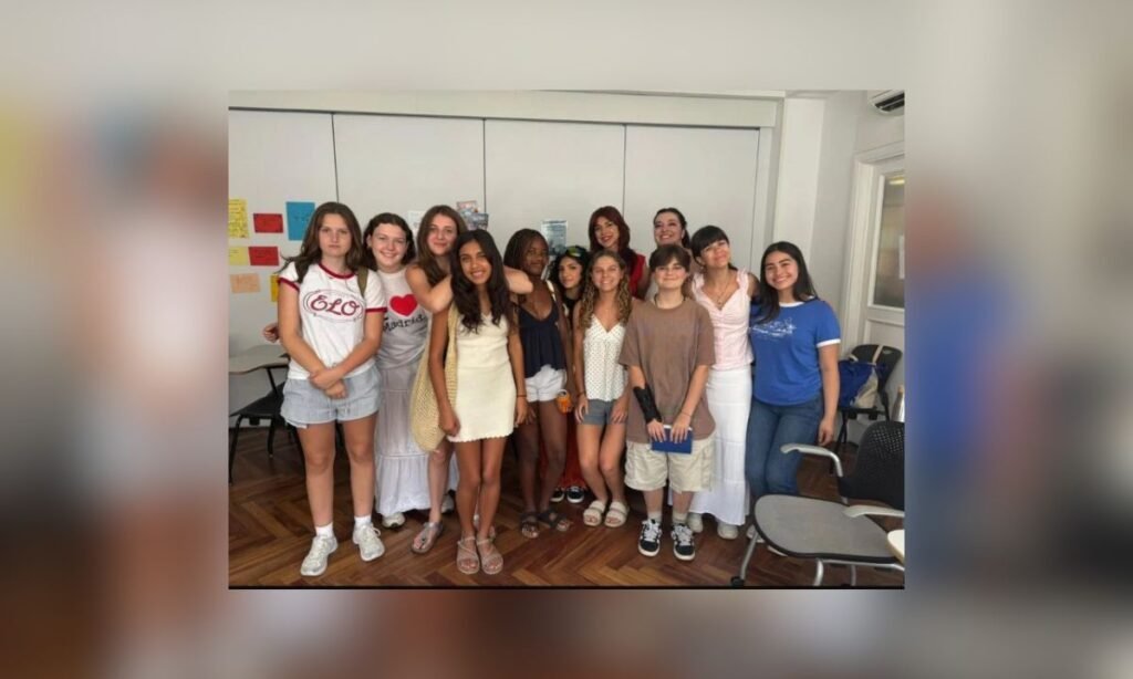 Los estudiantes de Dallas transforman las perspectivas a través de becas de estudio en el extranjero Yahoo news home