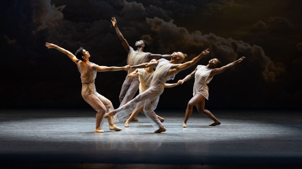 Misty Copeland, Tyler Mitchell, Antwaun Sargent y más celebran el poder de la danza y la comunidad Misty Copeland, Tyler Mitchell, Antwaun Sargent y más celebran el poder de la danza y la comunidad