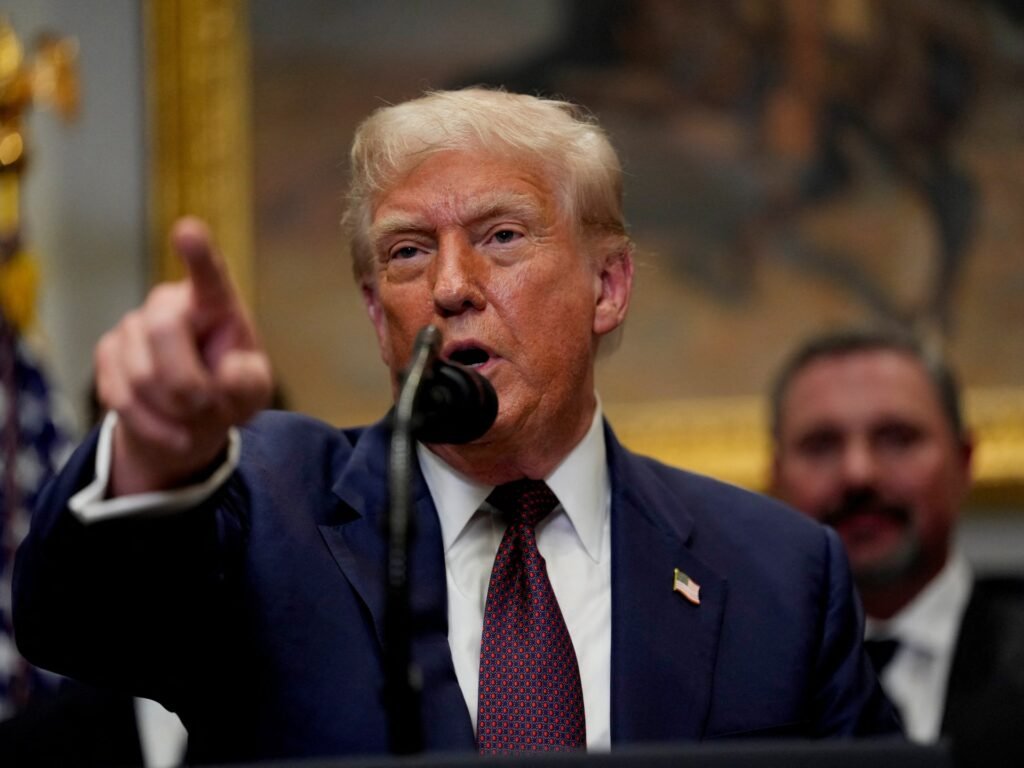 Trump despide que los datos de empleos supervisores oficiales después de los pésimos números de empleo | Noticias de Donald Trump