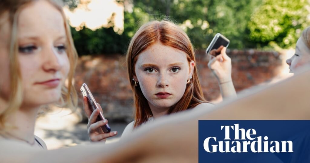 Las adolescentes que hacen tiktoks: la mejor fotografía de Philippa James | Fotografía
