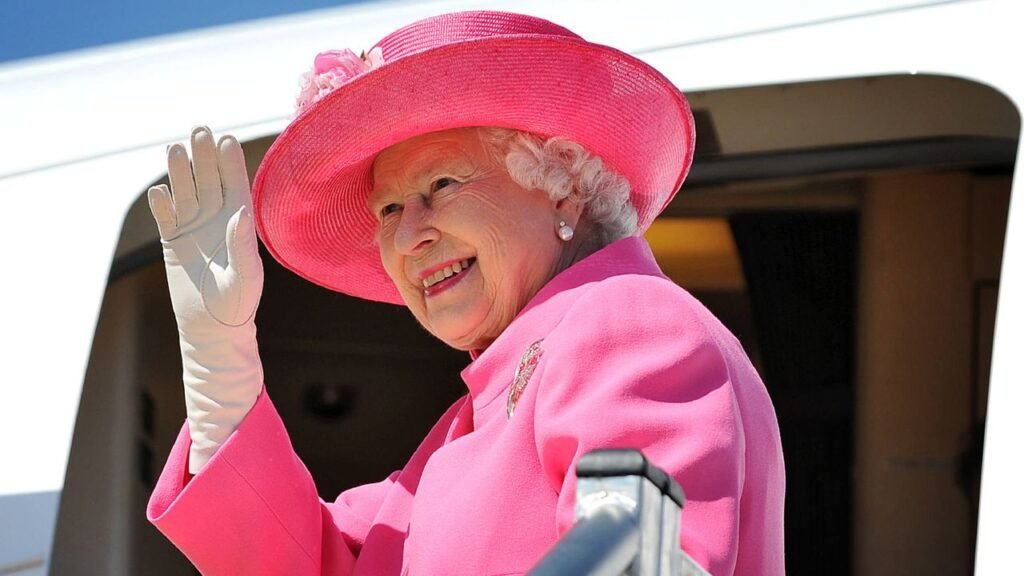 Por qué la reina Isabel II se negó a abrir una terminal del aeropuerto