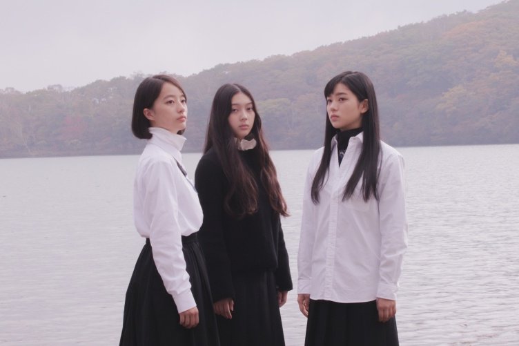 Los arcos de ‘flores blancas y frutas de Yukari Sakamoto en San Sebastián White Flowers and Fruits