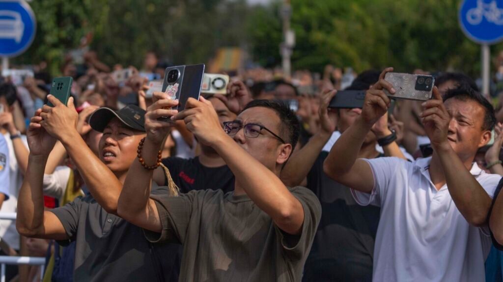 Los chinos se dividen sobre si buscar dominio global: NPR