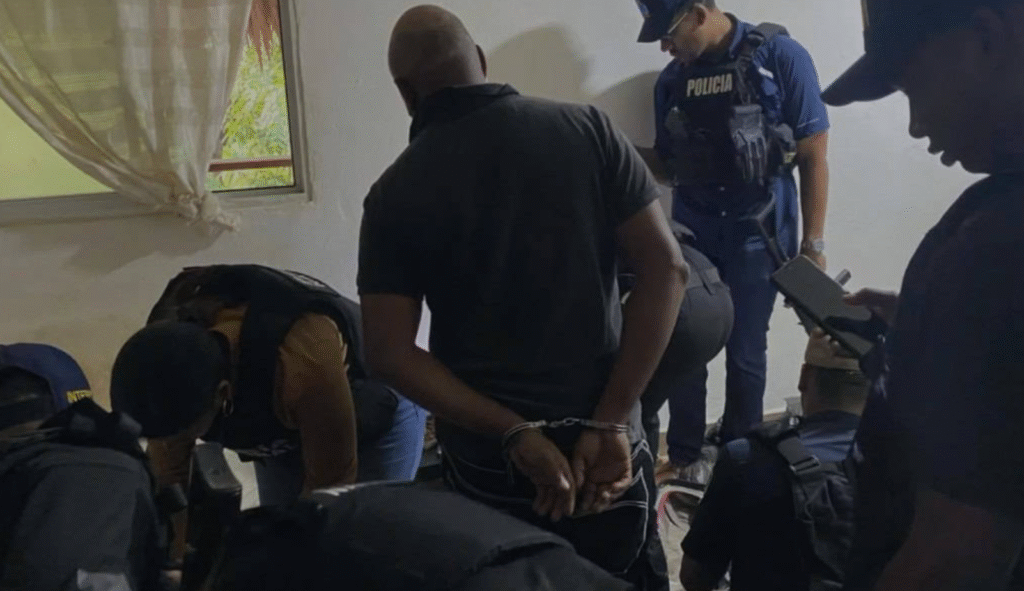 Rd: Interpol Apresa en una Finca A Un Francés Buscar por Agresión Sexual - Remolacha