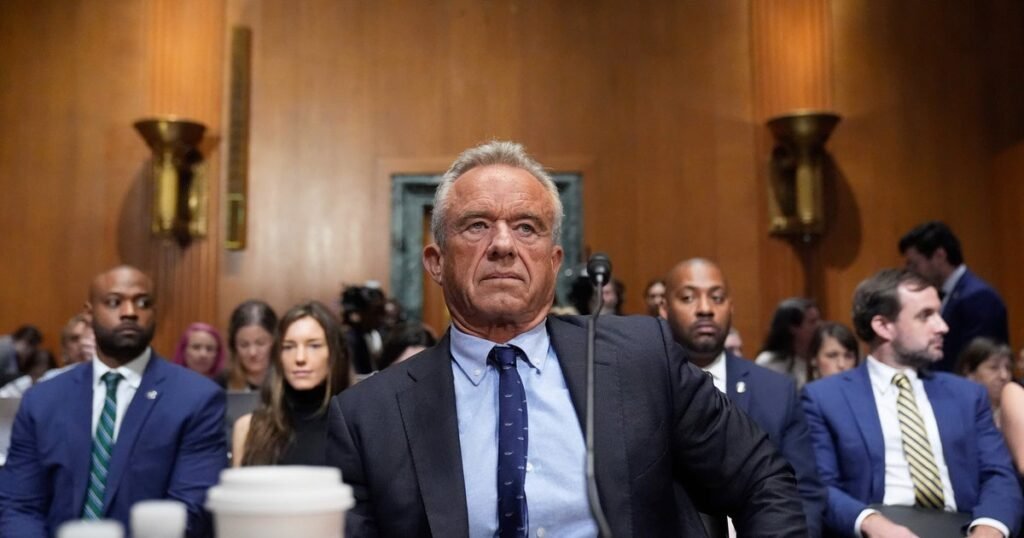 RFK Jr. enfrenta preguntas acaloradas sobre la agitación de los CDC, cambios de vacuna en la audiencia del Senado
