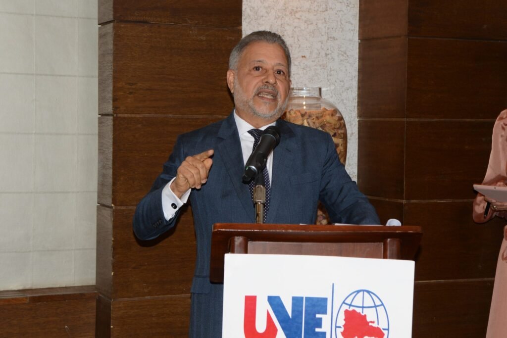 UNE llama a debate nacional sobre reforma fiscal y Código de Trabajo antes de nuevas cargas tributarias