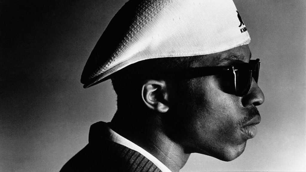 Medio siglo de estilo negro y autorrepresentación del fotógrafo Coreen Simpson