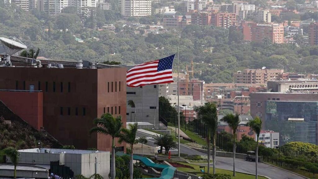 Venezuela y EE.UU. coordinan seguridad tras alerta de amenaza a embajada en Caracas
