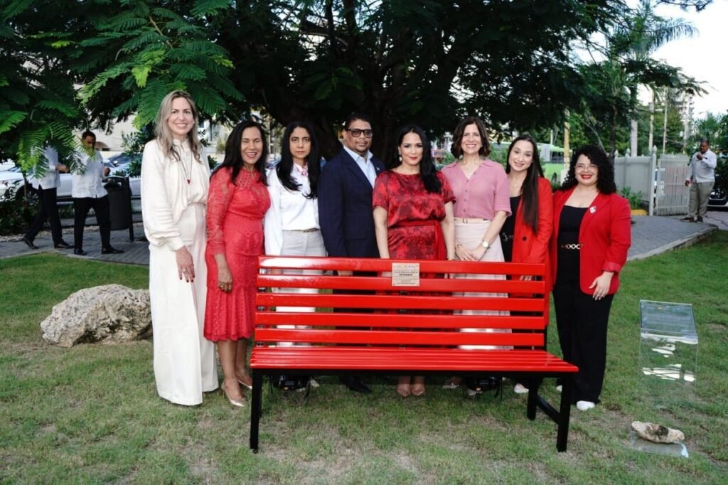 Dominicos Ausentes y el MIREX inician campaña Dominicanos Ausentes y el MIREX inician campaña para erradicar la violencia de género