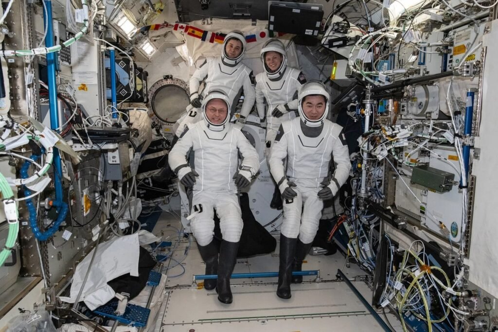 Los astronautas evacuan la ISS tras un incidente médico