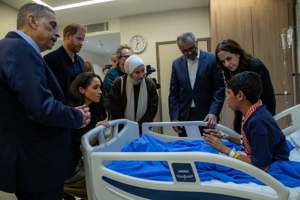 El Director General de la OMS visita Jordania para reconocer la sólida colaboración en la prestación de servicios de sistemas de salud, ayuda de emergencia y promoción de la salud mental El Director General de la OMS visita Jordania para reconocer la sólida colaboración en la prestación de servicios de sistemas de salud, ayuda de emergencia y promoción de la salud mental