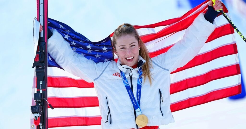La estrella estadounidense Mikaela Shiffrin gana el oro en slalom femenino, rompiendo la sequía de medallas olímpicas