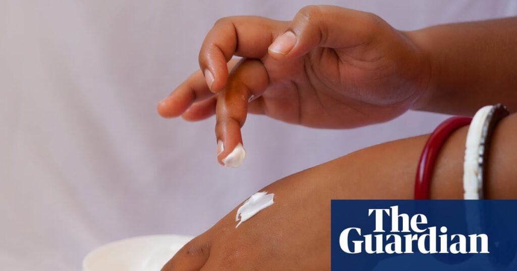 Los compradores del Reino Unido advirtieron sobre la propagación de kits para aclarar la piel dañinos e ilegales | Salud