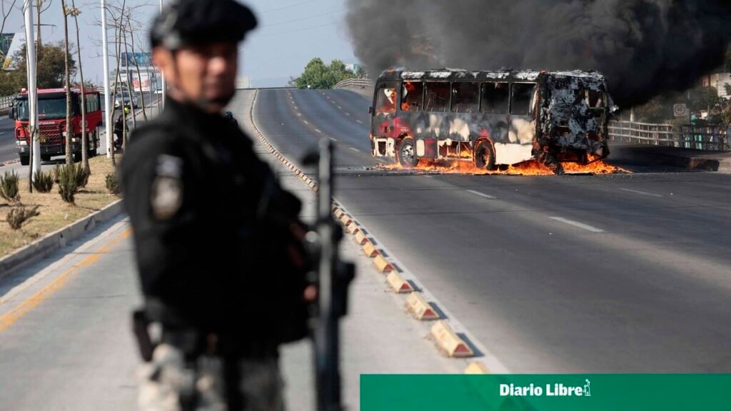 Muerte de «El Mencho» desata violencia y tensión política en México Muerte de "El Mencho" desata violencia y tensión política en México