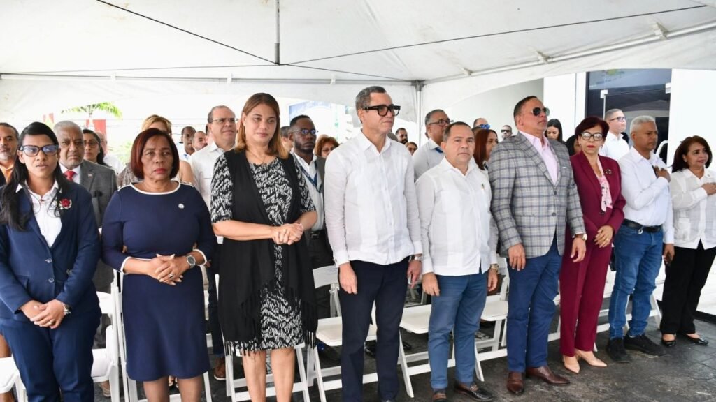 El ministro de Trabajo inaugura nueva oficina en La Romana para proteger derechos laborales Ministro de Trabajo inaugura nueva Oficina Local de Trabajo en La Romana