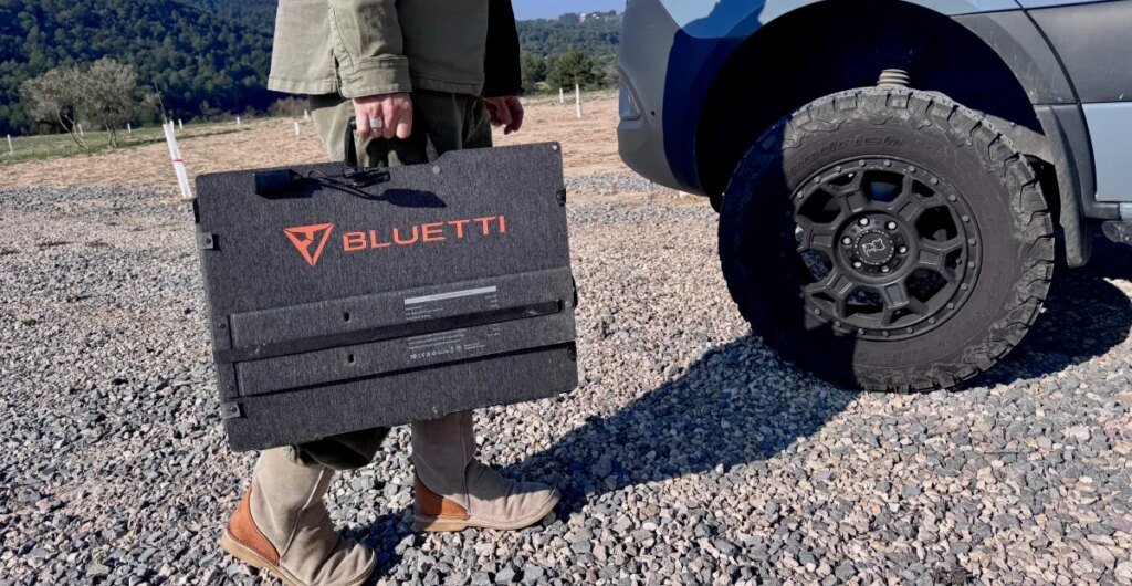 El panel solar Sora 500 de Bluetti es increíblemente potente para su tamaño El panel solar Sora 500 de Bluetti es increíblemente potente para su tamaño