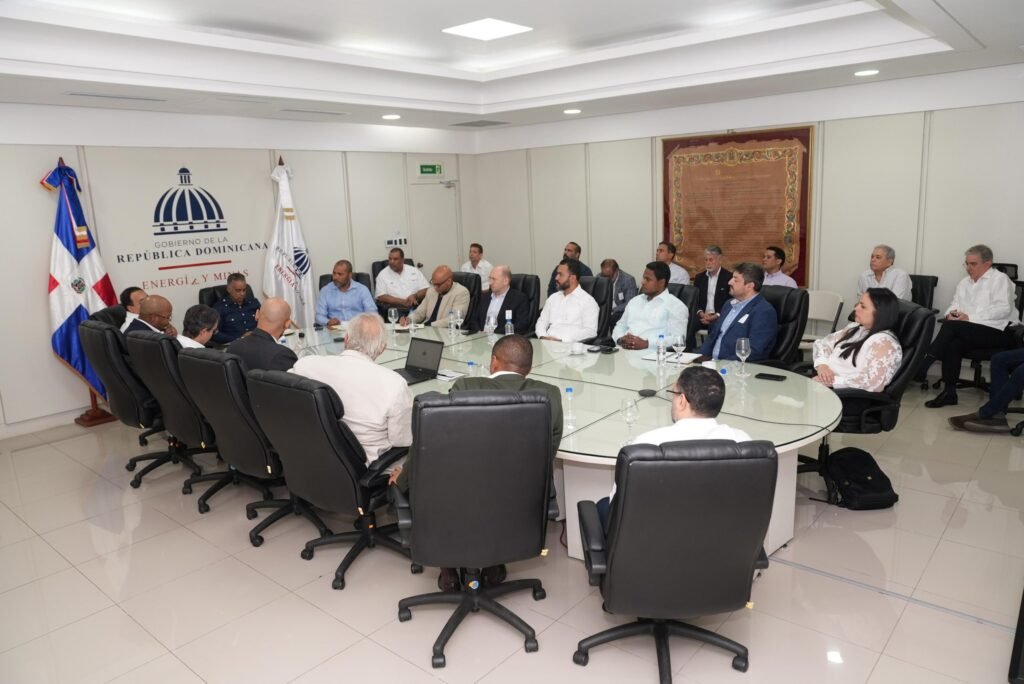 Gobierno coordina con generadores eléctricos medidas ante posible impacto de crisis en Medio Oriente Gobierno coordina con generadores eléctricos medidas ante posible impacto de crisis en Medio Oriente