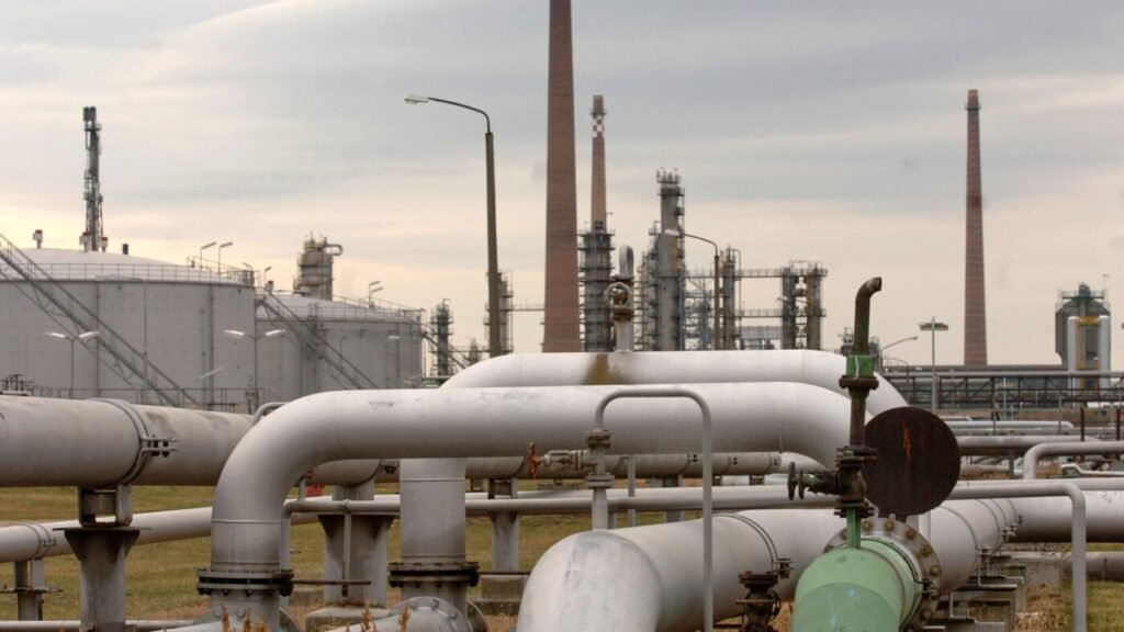 La UE ofrece pagar a Ucrania para reparar el oleoducto en el centro de la disputa entre Ucrania y Hungría: NPR La UE ofrece pagar a Ucrania para reparar el oleoducto en el centro de la disputa entre Ucrania y Hungría: NPR