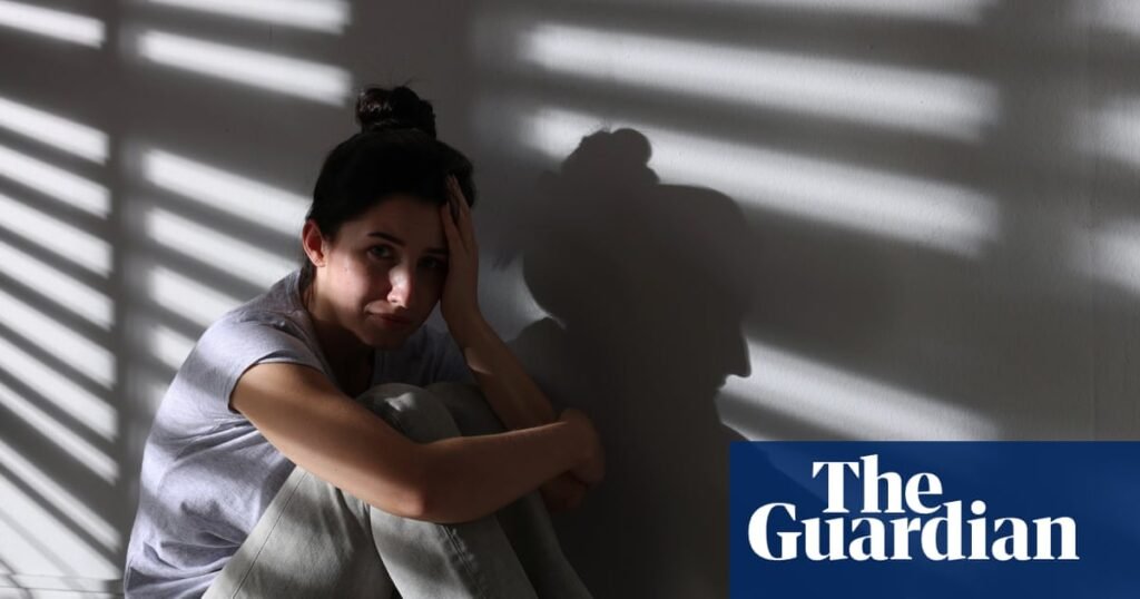 Un nuevo estudio plantea preocupaciones sobre los chatbots de IA que alimentan el pensamiento delirante | IA (inteligencia artificial)