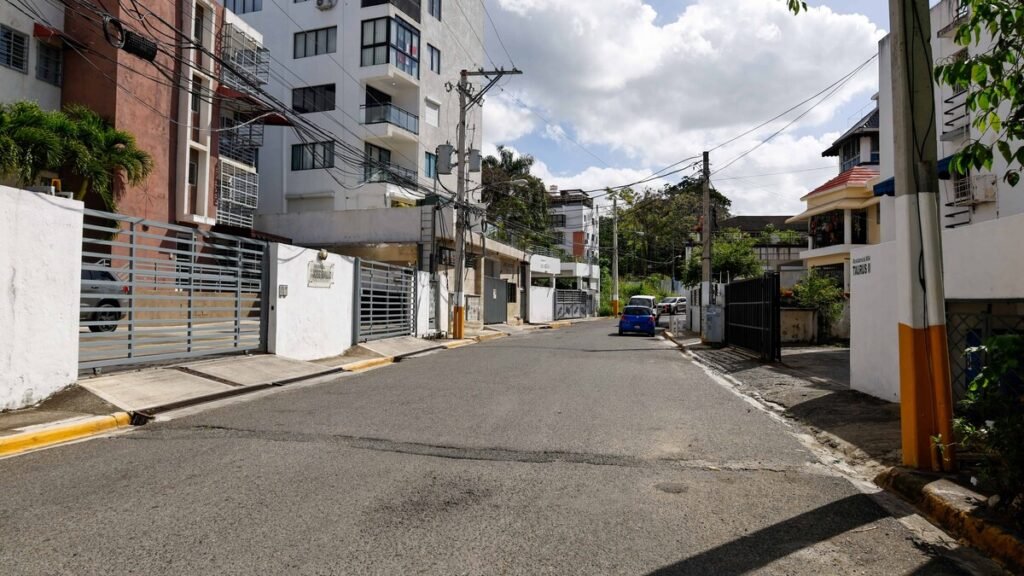 Vecinos de El Condado exigen solución a inundaciones Vecinos de El Condado exigen solución a inundaciones