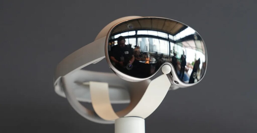 Ahora puedes convertir aplicaciones 2D en 3D mientras usas los auriculares Galaxy XR Ahora puedes convertir aplicaciones 2D en 3D mientras usas los auriculares Galaxy XR