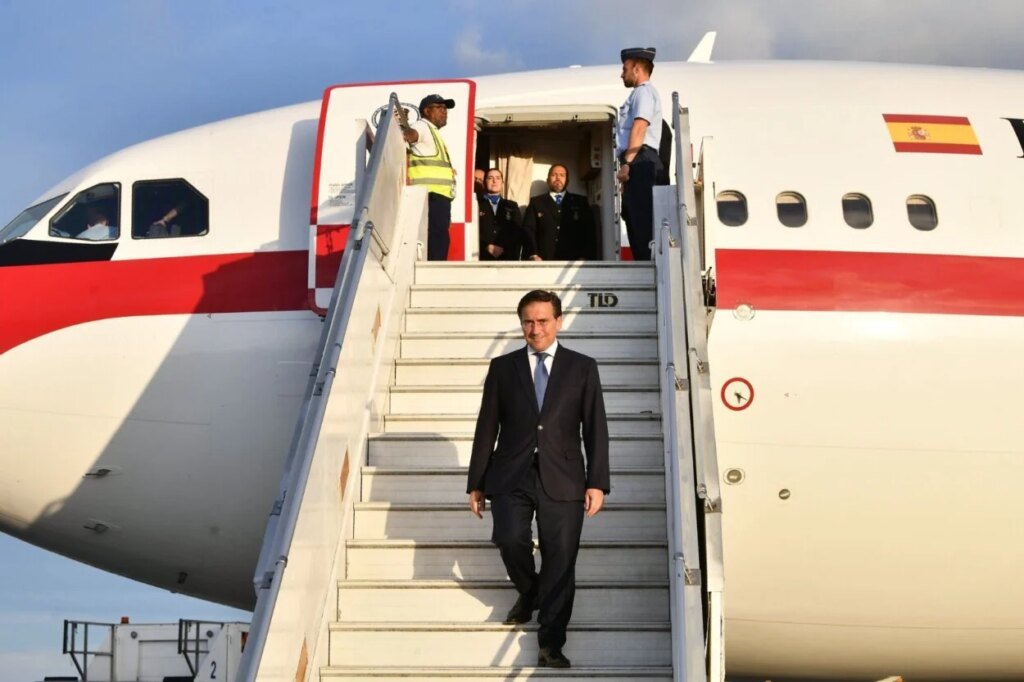 Relaciones RD–España se afianzan: canciller José Manuel Albares llega al país en visita oficial