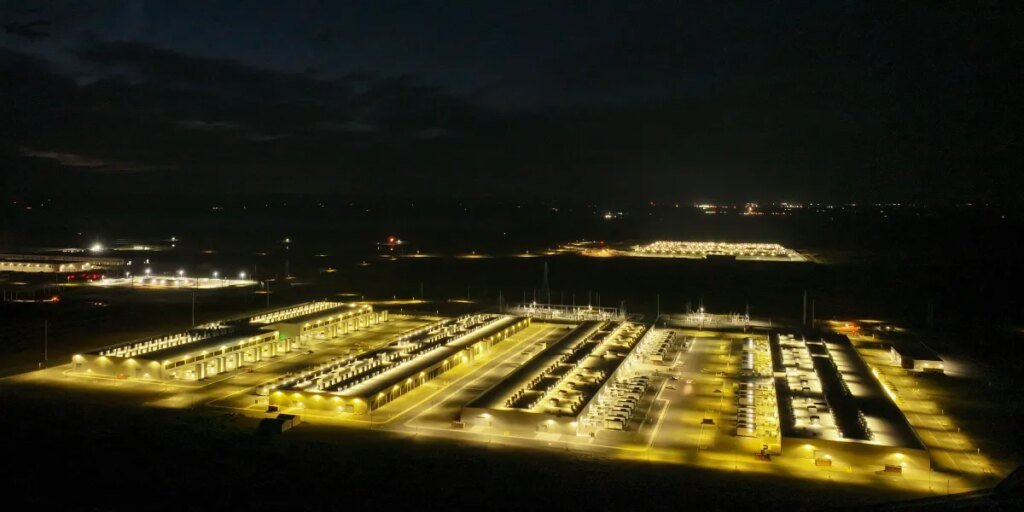 Cuatro cosas que necesitaríamos para poner centros de datos en el espacio Cuatro cosas que necesitaríamos para poner centros de datos en el espacio