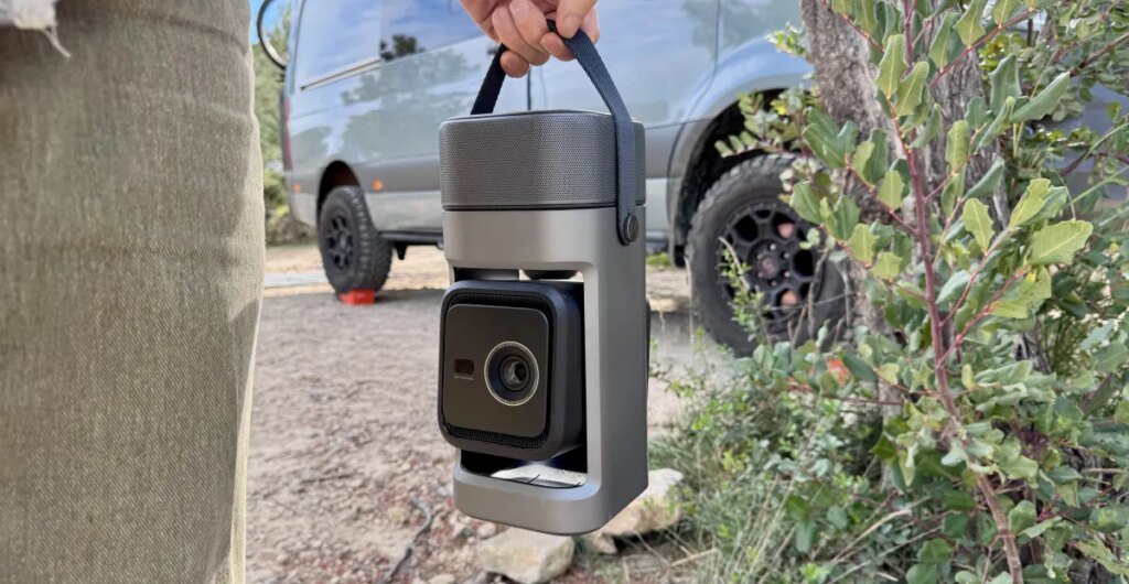 El proyector Nebula P1 de Anker es el rey del sonido portátil