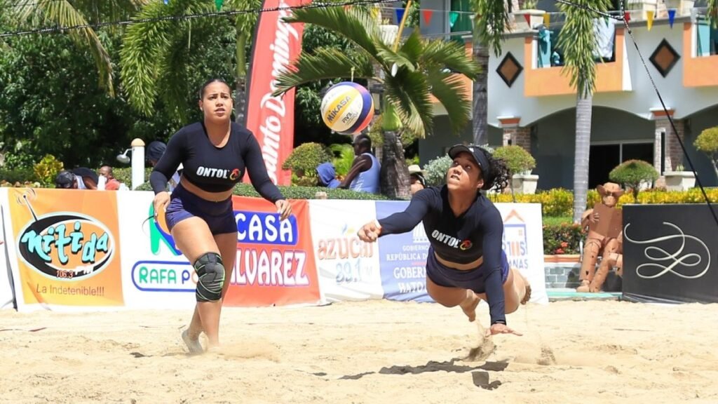 Se juegan el domingo 5 de abril, los partidos finales del voleibol de playa 3 para 3, que se celebra en las instalaciones del Rancho Doña Callita, como parte del Festival Deportivo Hato Mayor-Vicentillo, Semana Santa 2026. (Fuente externa)