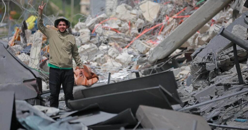 Irán dice que el estrecho de Ormuz está "completamente abierto" a todos los barcos en medio del alto el fuego entre Israel y el Líbano