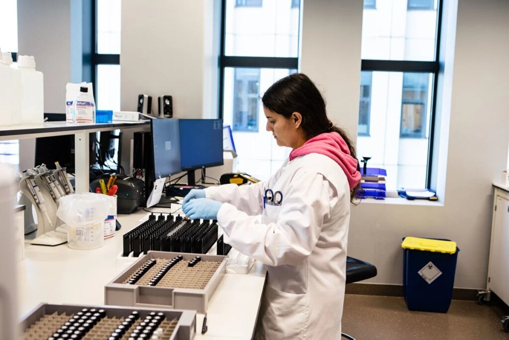 "Juntos por la salud. Apoyemos a la ciencia". para conmemorar el Día Mundial de la Salud