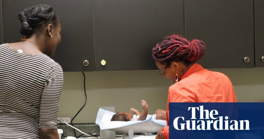 Las mujeres negras en Georgia recurren a las parteras para tener partos más seguros; entonces, ¿por qué el estado criminaliza a muchas de ellas? | Georgia Las mujeres negras en Georgia recurren a las parteras para tener partos más seguros; entonces, ¿por qué el estado criminaliza a muchas de ellas? | Georgia