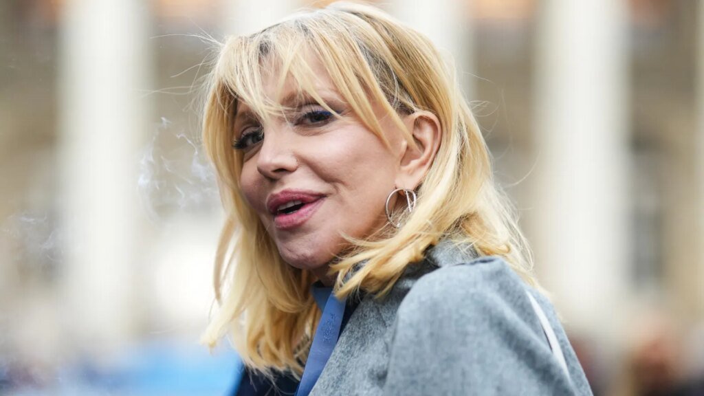 Mira a la nueva fan de Geese, Courtney Love, versionar 'Au Pays du Cocaine'