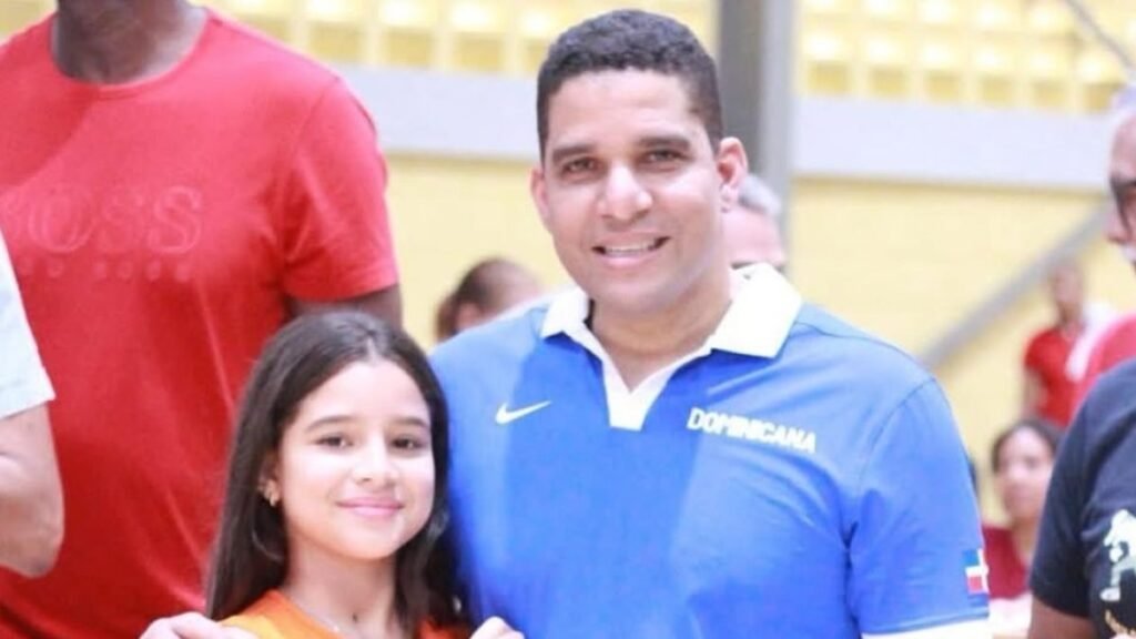 Rafael Uribe  junto a su hija  Danna.