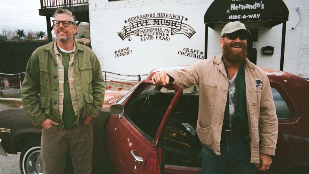 ¡Black Keys versiona clásicos del blues en Peaches!