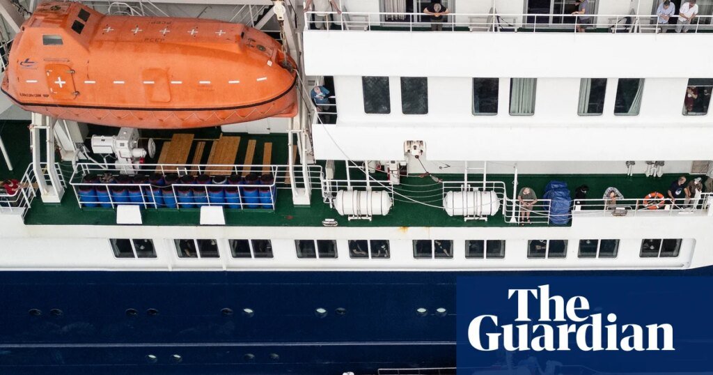 Dos británicos evacuados de un barco afectado por hantavirus 'mejoran' en el hospital | hantavirus