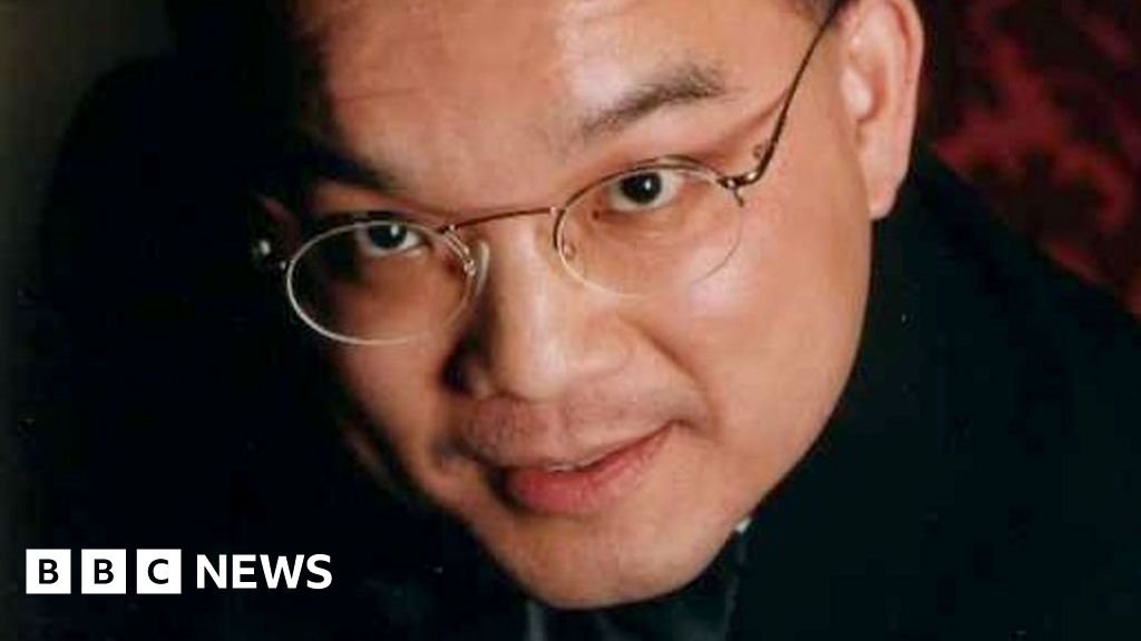 El ‘vendedor de veneno’ que vendió productos químicos tóxicos en línea a personas de todo el mundo admite haber ayudado a los suicidios El 'vendedor de veneno' que vendió productos químicos tóxicos en línea a personas de todo el mundo admite haber ayudado a los suicidios