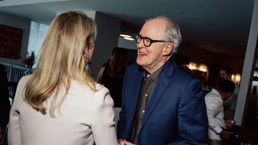 John Lithgow tardó menos de 24 horas en saber que necesitaba interpretar a Roald Dahl en ‘Giant’ John Lithgow tardó menos de 24 horas en saber que necesitaba interpretar a Roald Dahl en 'Giant'