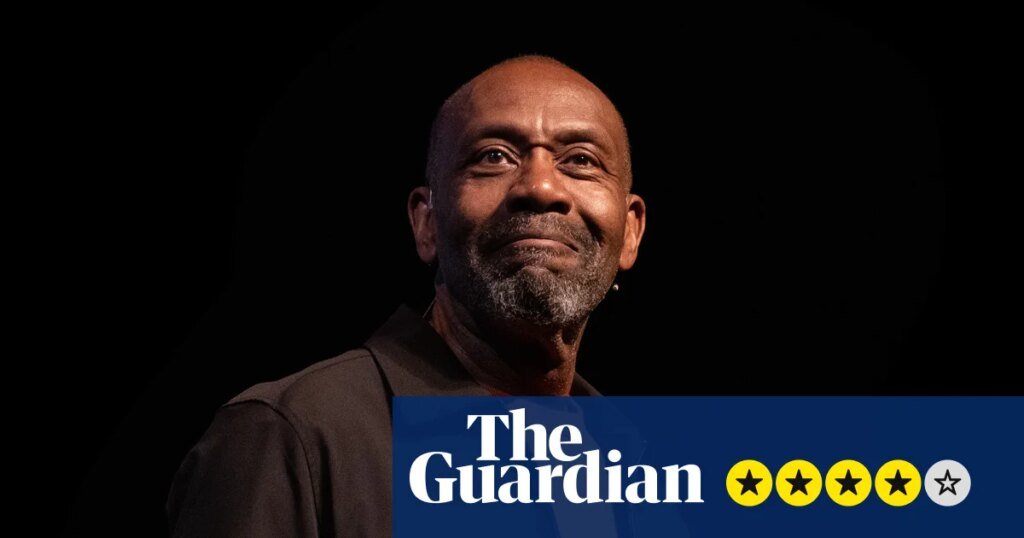 Revisión de Lenny Henry: Still at Large: el cómic recupera grandes éxitos para una vuelta de victoria | Escenario
