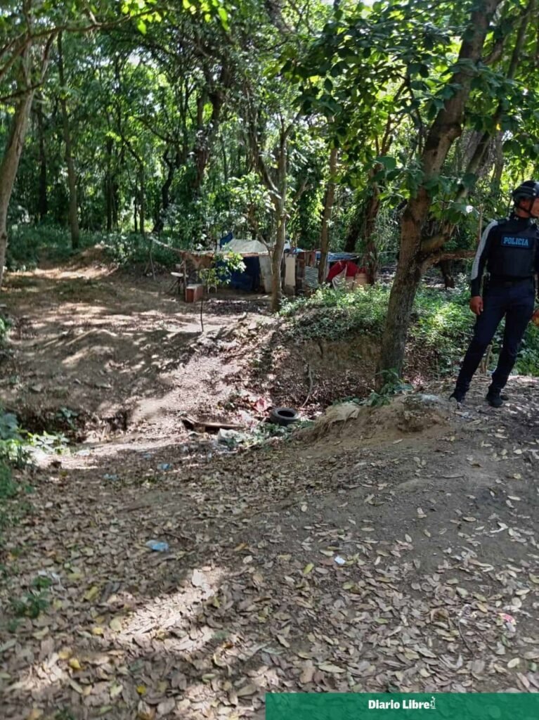 Arrestan hombre acusado de matar mujer hallada en cañada de Rafey