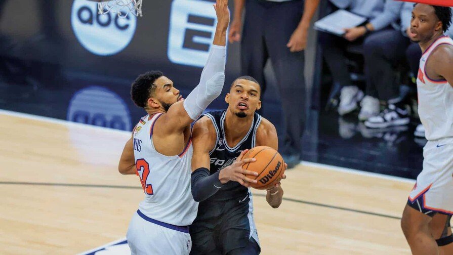 Spurs buscan empatar ante Knicks en las Finales de la NBA Spurs buscan empatar ante Knicks en las Finales de la NBA