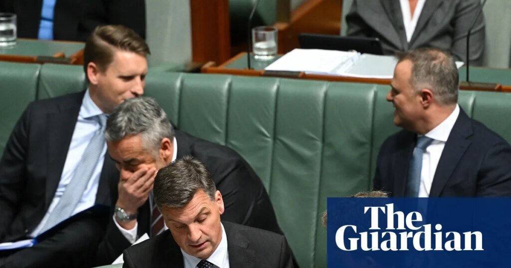 A medida que se desarrollaba la crisis de Telstra, la Coalición fue víctima de otra falla de comunicación | política australiana A medida que se desarrollaba la crisis de Telstra, la Coalición fue víctima de otra falla de comunicación | política australiana