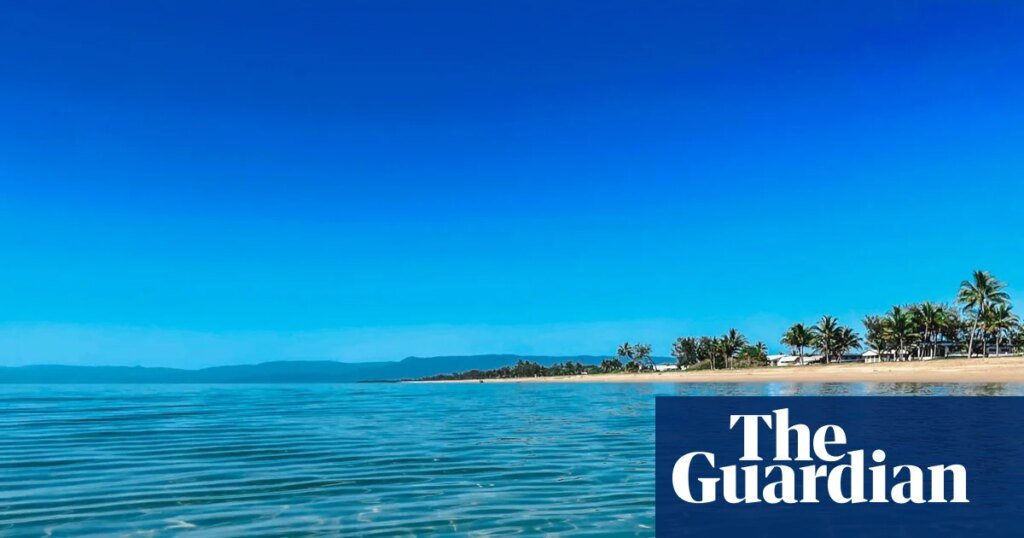 Cómo las 'bolas espaciales' lanzaron a una tranquila ciudad costera de Queensland al centro de atención mundial a velocidad vertiginosa | Queensland