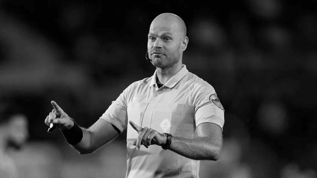 Fallece Rob Dieperink, arbitro excluido de la Copa del Mundo Rob Dieperink