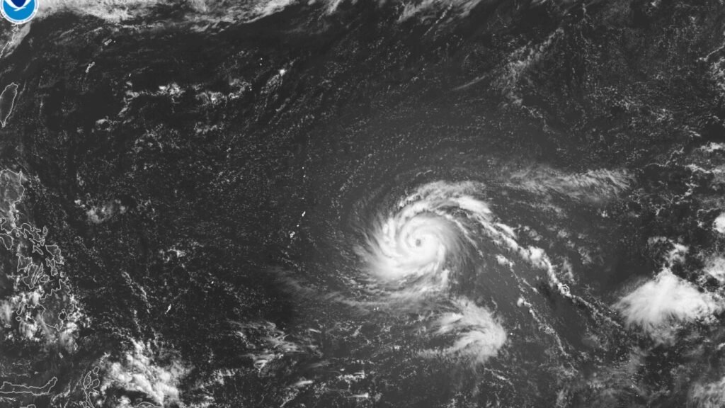 Guam y las islas circundantes del Pacífico se preparan para el impacto del súper tifón Bavi: NPR Guam y las islas circundantes del Pacífico se preparan para el impacto del súper tifón Bavi: NPR