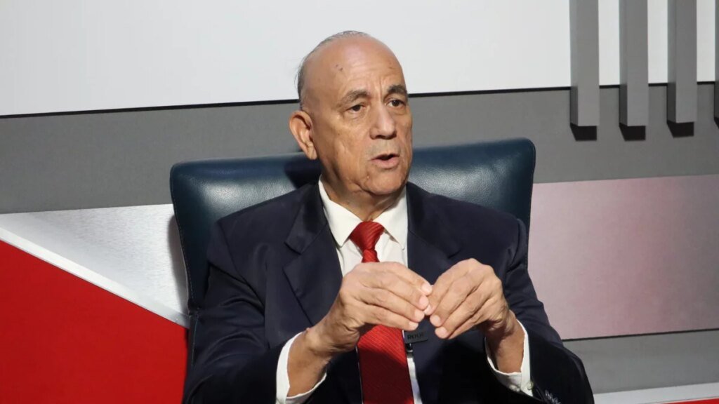 Luis de León acepta participar en los debates del CODESSD y afirma que fortalecerán la democracia Luis de León acepta participar en los debates del CODESSD y afirma que fortalecerán la democracia