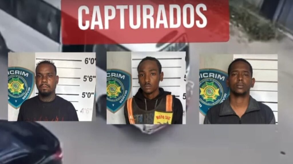 Policía Nacional captura a tres hombres por agresión contra una señora y daños a su vehículo Los antisociales que atacaron a la señora.