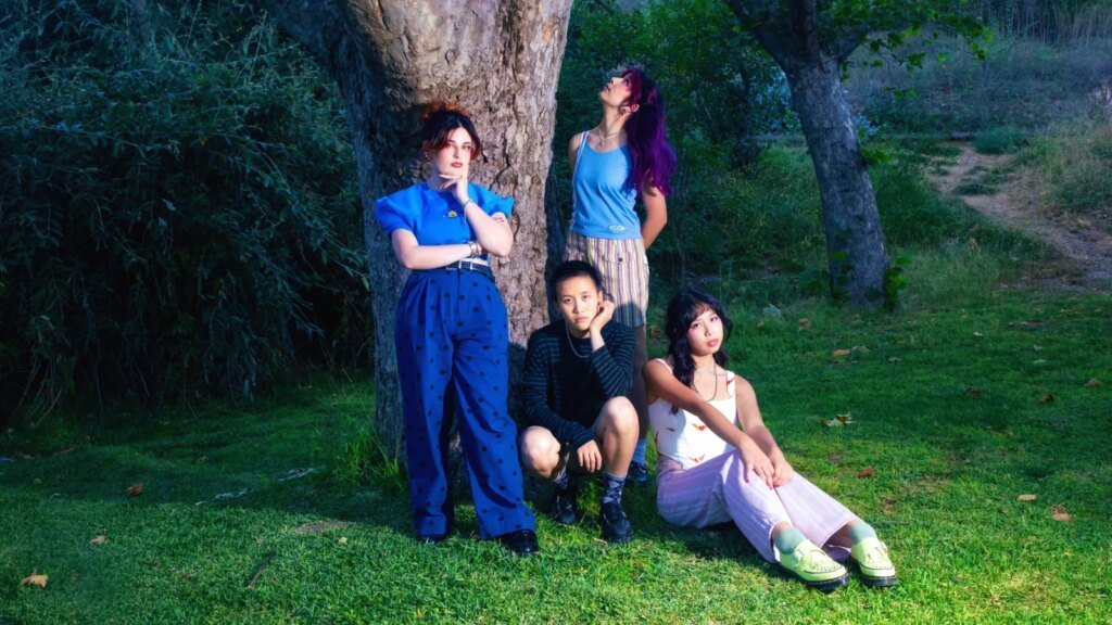 The Linda Lindas presenta una vista previa del álbum ‘Gotta Get Out’ con ‘Closer’: escuche The Linda Lindas presenta una vista previa del álbum 'Gotta Get Out' con 'Closer': escuche