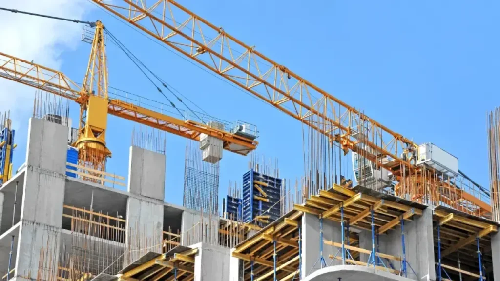 Aumento salarial de 20% en construcción: expertos explican quién gana, qué cambia y los riesgos Construcción
